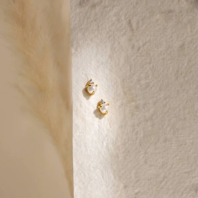 accessory Caitlyn Minimalist Julia Pave Pearl Stud Earrings Caitlyn Minimalist $24