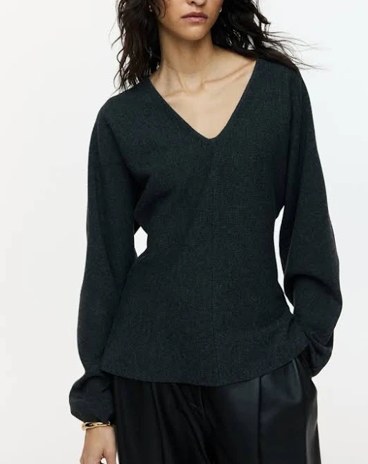 top H&M Ladies V-Neck Top H&M $44.99
